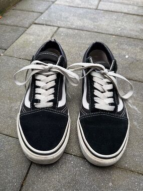 Old Skool black Vans womens size 7.5